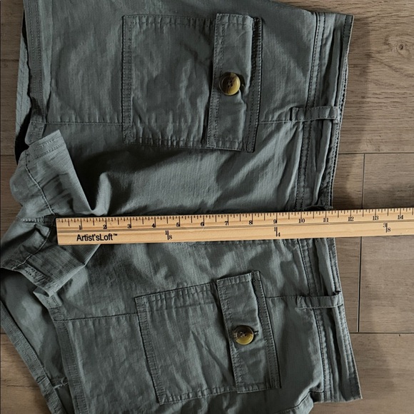 Vuori Vintage Ripstop Utility Short Size Large in Army Green Stretch Outdoor EUC - Picture 8 of 10